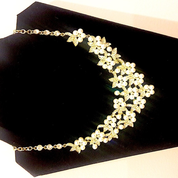 Formal Pearl and Rhinestone Statement Necklace NWOT - Picture 2 of 5